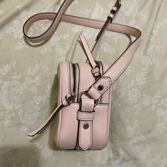 Like New Kate Spade mini Camera bag - Picture 3 of 4